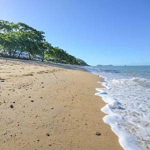 Aparthotel Beachfront On Trinity
